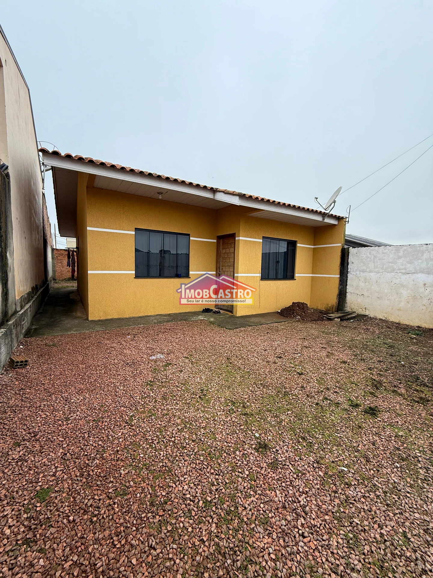<strong>CASA DE 2 QUARTOS E TERRENO PARA AMPLIAÇÃO - SÃO MIGUEL</strong>