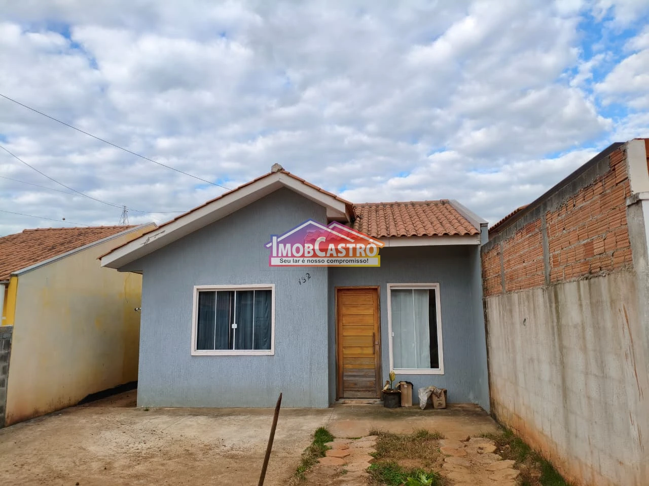 <strong>IMÓVEL DE 2 QUARTOS PARA LOCAÇÃO EM CASTRO - VILA SANTA CRUZ</strong>