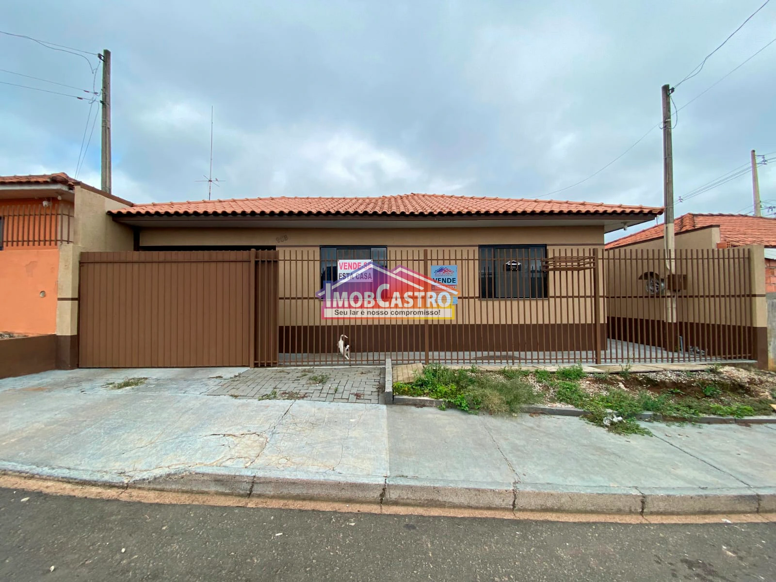 <strong>IMÓVEL DE 2 DORMITÓRIOS E GARAGEM COBERTA - SANTA TEREZINHA</strong>