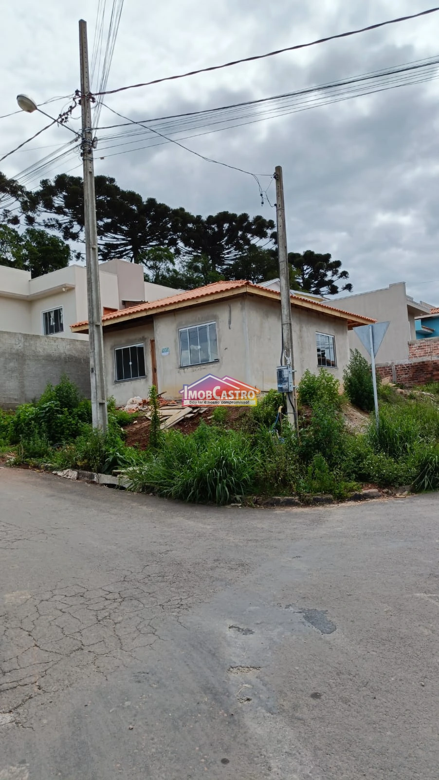 <strong>CASA DE ESQUINA COM 2 QUARTOS - NOVO HORIZONTE</strong>