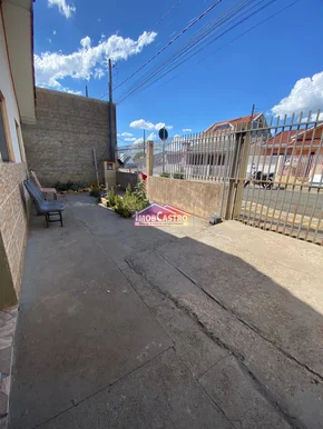 <strong>CASA DE 2 QUARTOS COM TERRENO DE 300M² - JARDIM BELA VISTA</strong>