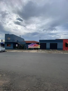 <strong>IMÓVEL COM 3 QUARTOS E ESPAÇO COMERCIAL - JARDIM ARAPONGAS</strong>