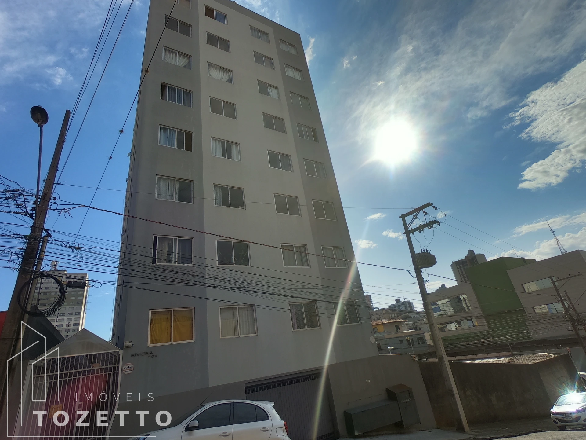 <strong>Apartamento à Venda no Edifício Riviera - Centro</strong>