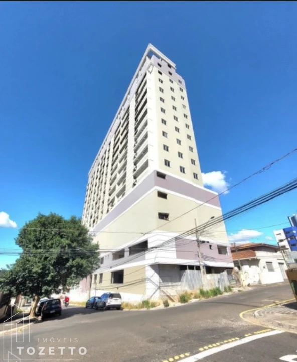 <strong>Apartamento Duplex no Edifício Rio Amstel - Centro</strong>