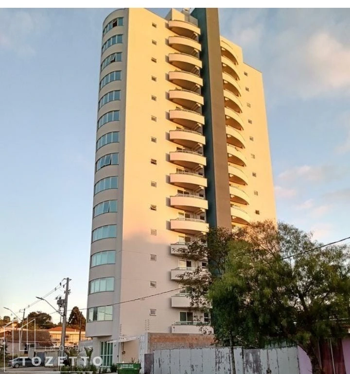 <strong>Excelente apartamento no Edifício One Tower</strong>