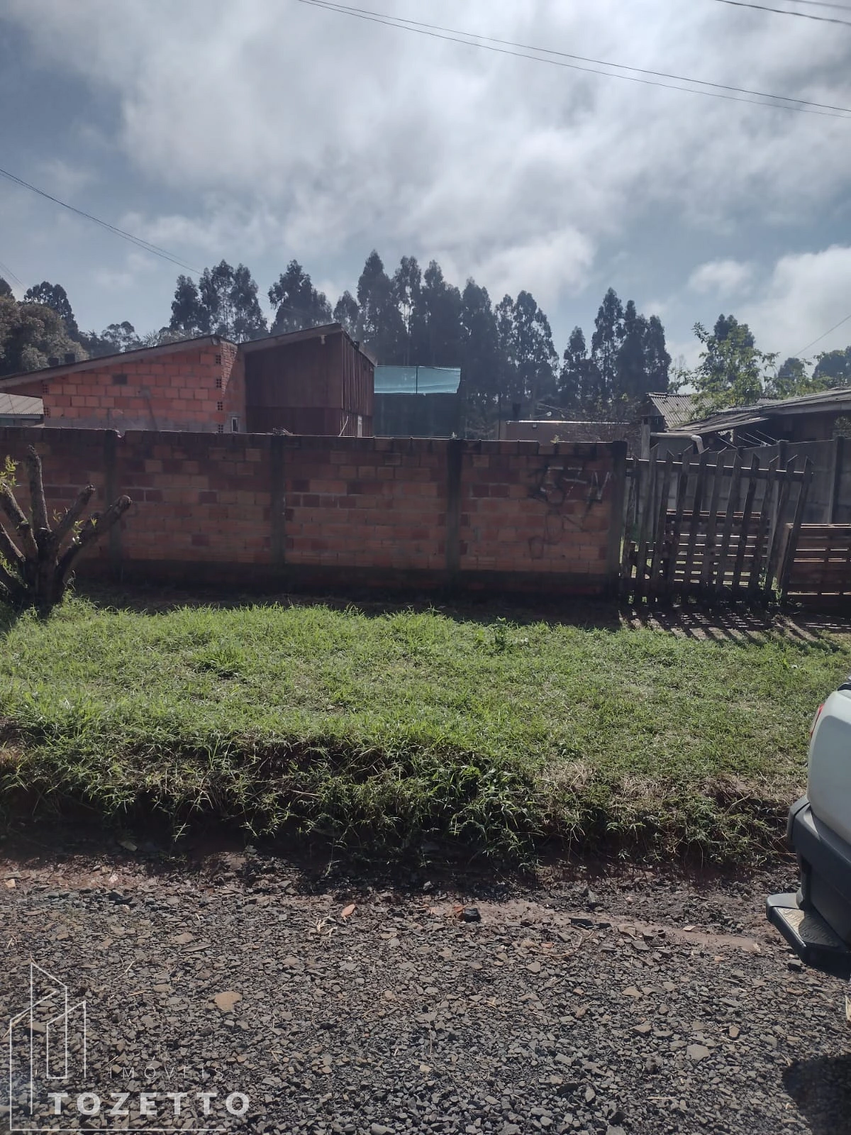 <strong>Excelente terreno no Gralha Azul-Contorno</strong>