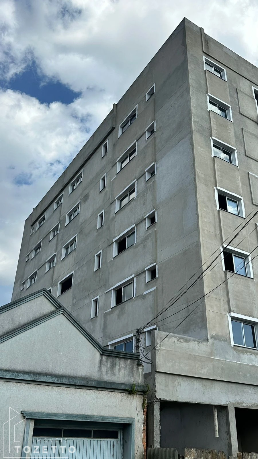 <strong>Apartamento no Edifício Lauro Tozetto - Nova Rússia</strong>
