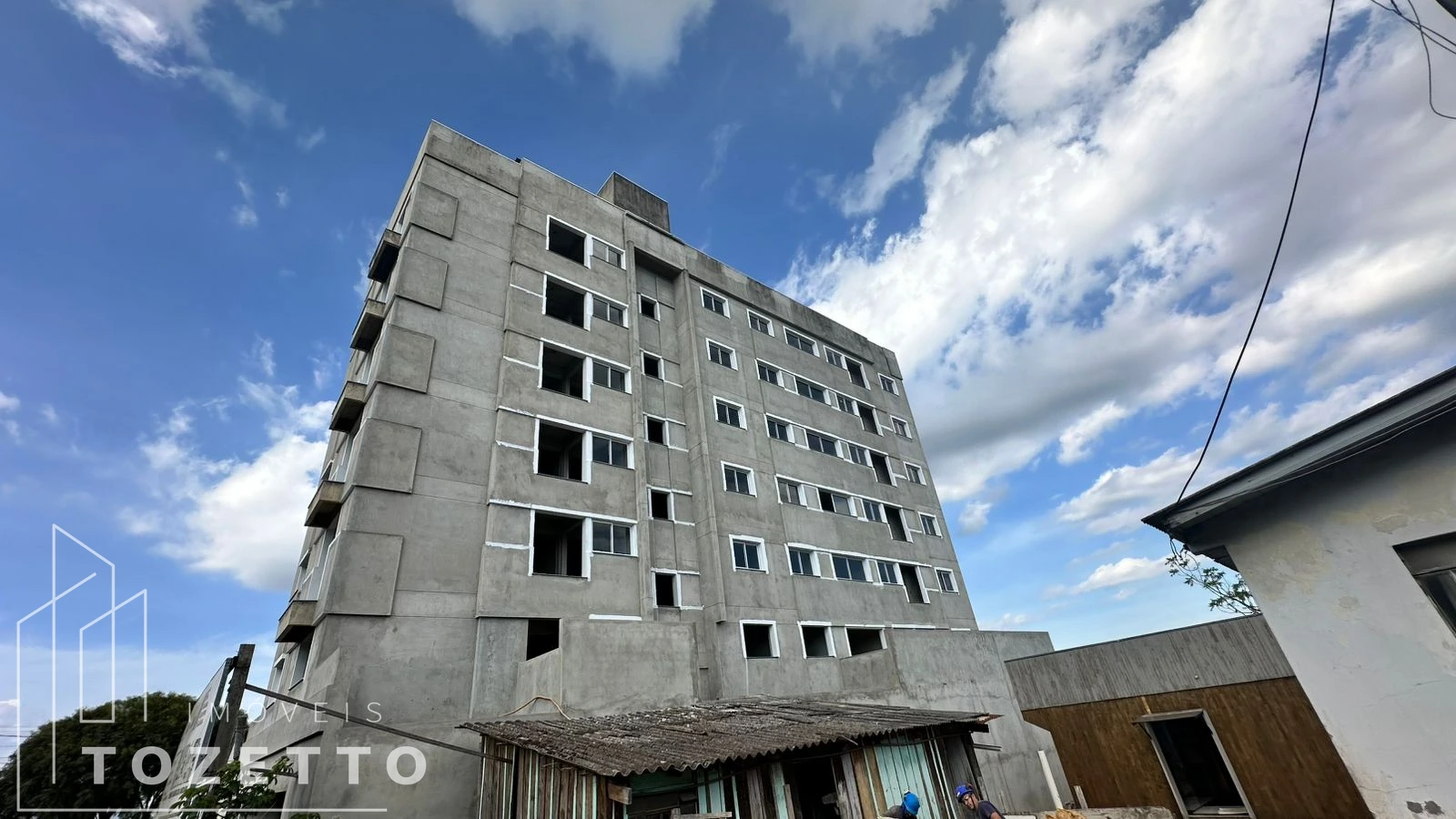 <strong>Apartamento no Edifício Lauro Tozetto - Nova Rússia</strong>