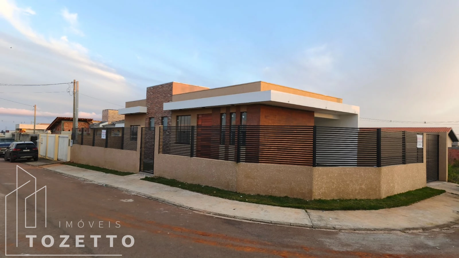 Excelente casa de esquina à venda no Le Parc - Foto 1
