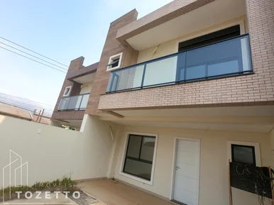 <strong>Excelente sobrado com suíte no Jardim Carvalho</strong>