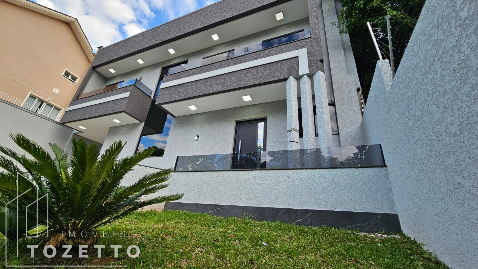 <strong>Espetacular Sobrado à Venda na Vila Estrela</strong>