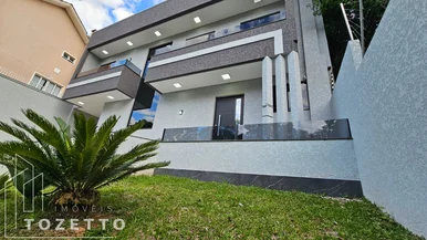 <strong>Espetacular Sobrado à Venda na Vila Estrela</strong>