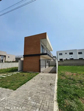 <strong>Excelente sobrado no condomínio Genésio Borsato</strong>