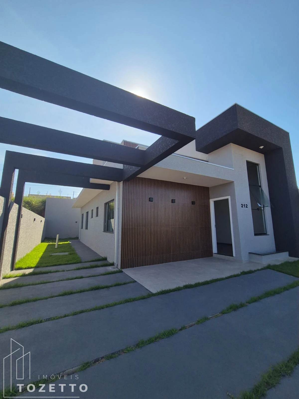 <strong>Casa com suíte - Lê Parc</strong>