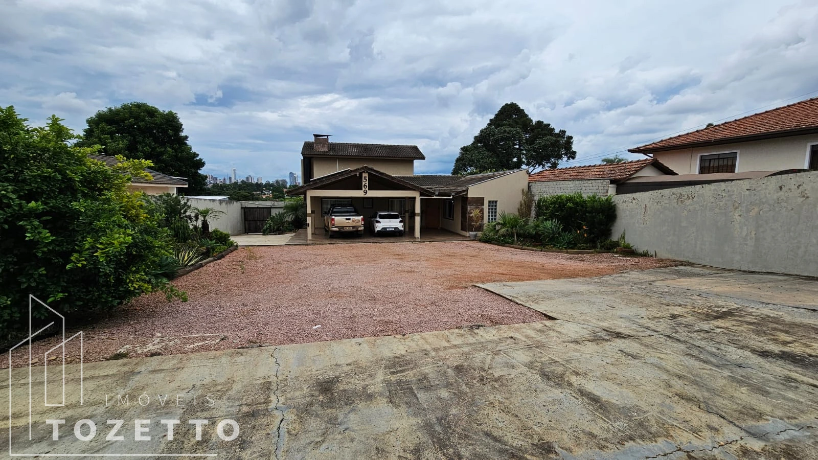 <strong>Casa de Alto Padrão com Piscina, Campo e Muito Mais!</strong>
