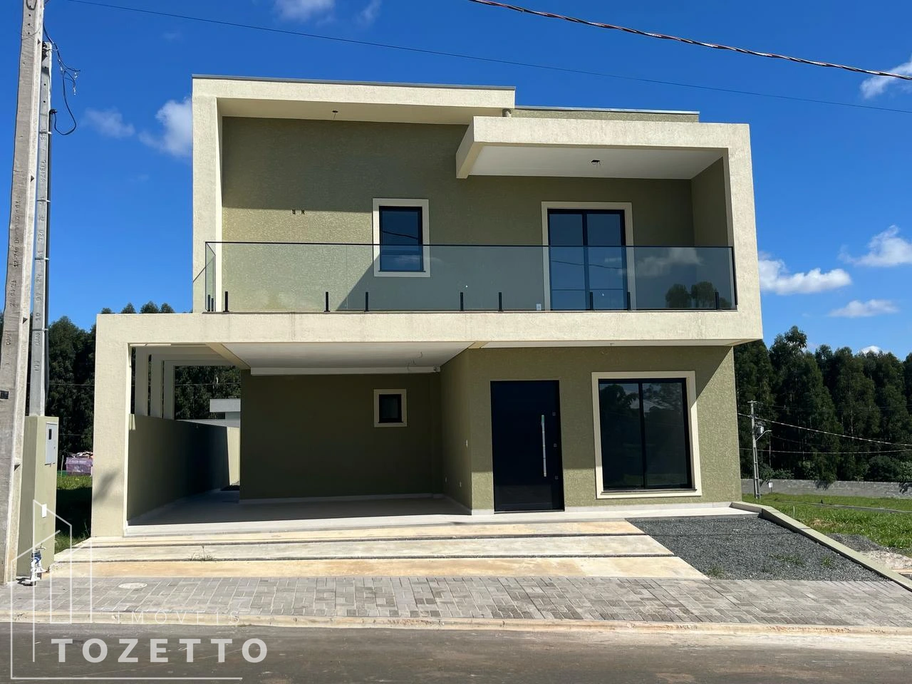 <strong>Excelente Sobrado à Venda no Condomínio Valle do Sol</strong>