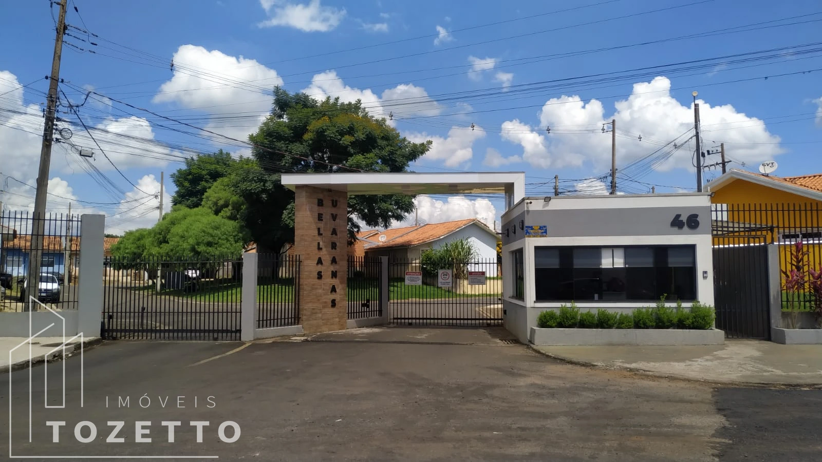 <strong>Casa à venda no Condomínio Bellas Uvaranas</strong>