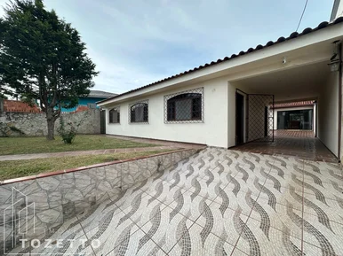 <strong>Casa com amplo terreno e edícula - Uvaranas</strong>