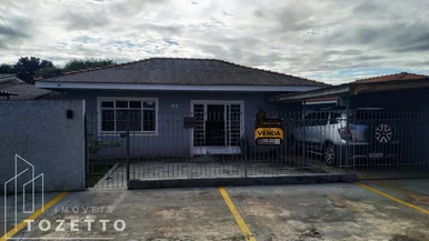 <strong>Duas excelentes casas no mesmo terreno- Olarias</strong>