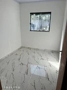 <strong>Casa com AMPLO TERRENO à venda no Jardim Centenário</strong>