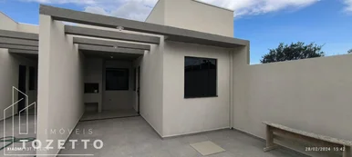 <strong>Casa de fundos -3 quartos! Jardim Pontagrossense</strong>