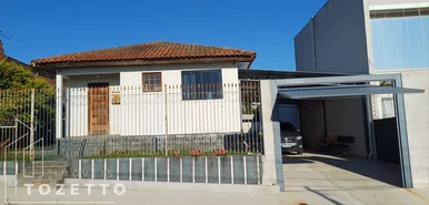 <strong>Casa com suíte e excelente sobra de terreno! Olarias</strong>