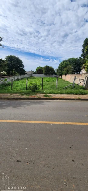 <strong>Ótimo terreno pronto para construir</strong>