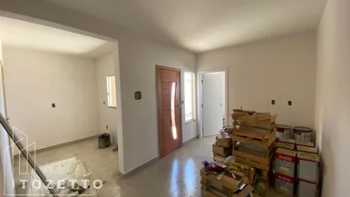 Casa Com Suíte Na Vila Romana!