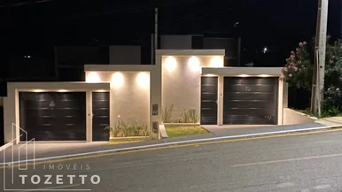 Casa Com Suíte Na Vila Romana!