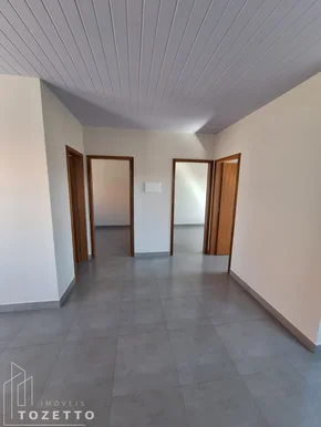 Casa De Fundos Com Entrada Individual !  Castanheira