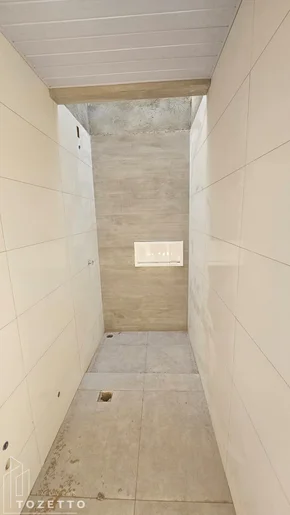 Casa Com Sobra De Terreno De 70m² !