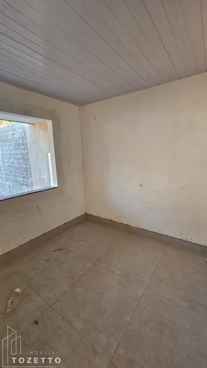 Casa Com Sobra De Terreno De 70m² !