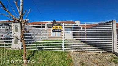<strong>Casa c/ passagem lateral e terreno à venda no Recanto Brasil</strong>