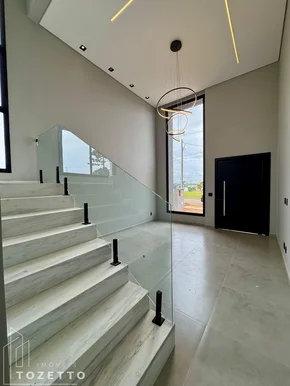 <strong>Casa Alto padrão no Condomínio Alphaville</strong>