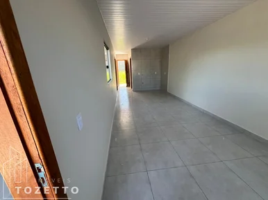 Casa Com Excelente Sobra De Terreno Nos Fundos-lagoa Dourada