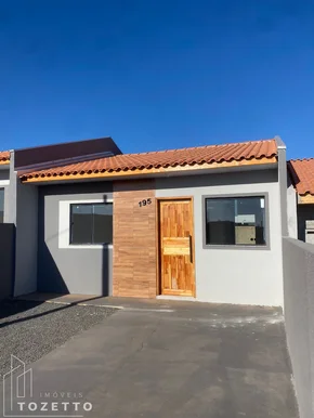 <strong>Casa com excelente sobra de terreno no Terraliz</strong>