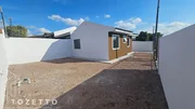 <strong>Casa de esquina com suíte em Uvaranas pertinho do terminal</strong>
