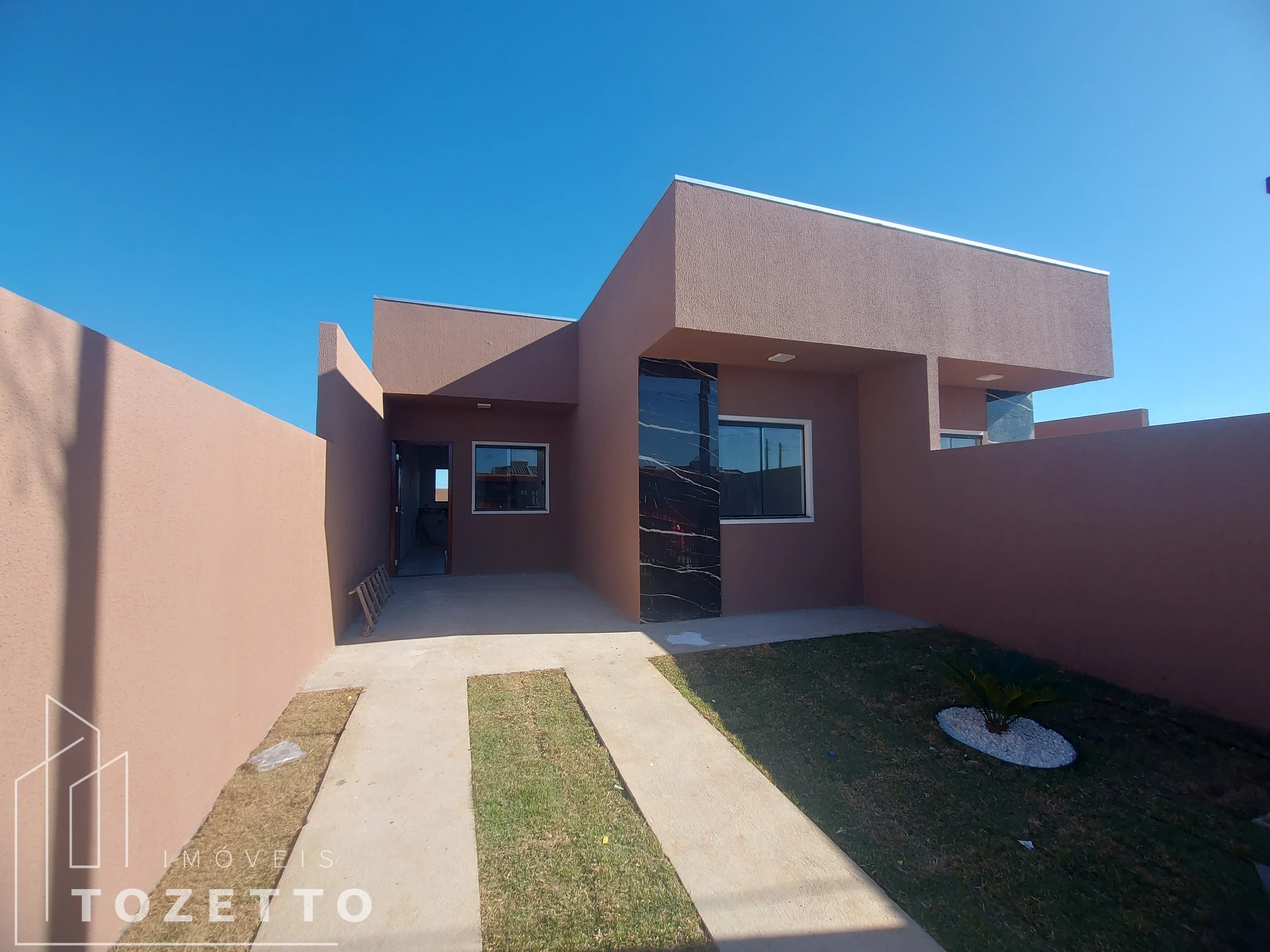 Casa Em Laje à Venda No Recanto Brasil No Col. Dª Luiza