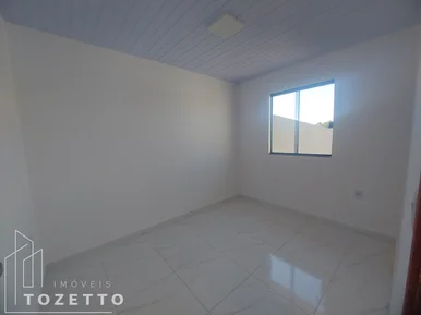 Casa Na Rua Principal Do Gsp à Venda Em Uvaranas