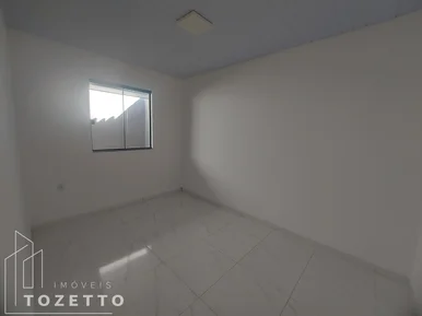 Casa Na Rua Principal Do Gsp à Venda Em Uvaranas