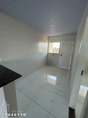 Casa Com Excelente Espaço De Terreno -los Angeles