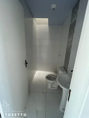 Casa Com Excelente Espaço De Terreno -los Angeles