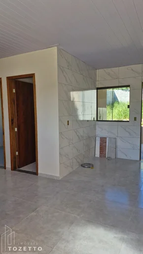 Casa Com Amplo Terreno Nos Fundos- Lagoa Dourada