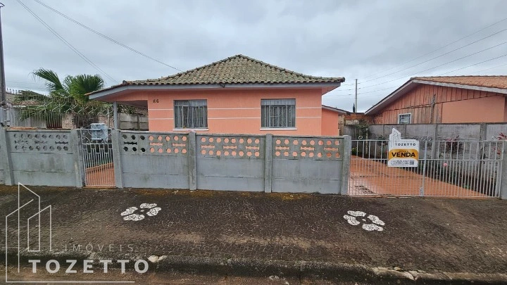 <strong>Casa à venda - Terreno amplo em ótima localização!</strong>