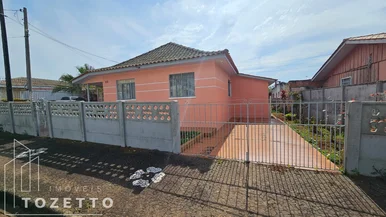 Casa à Venda ? Terreno Amplo Em ótima Localização!