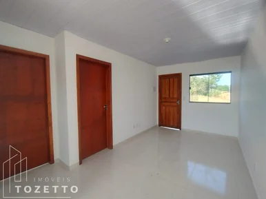 Casa Com Ampla Sobra De Terreno Nos Fundos! Terraliz