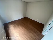 <strong>Sobrado em Uvaranas, Opção sem passagem lateral- Vila Marina</strong>