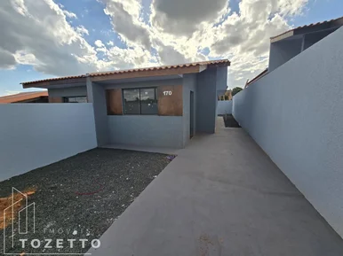 Casa Com Passagem Lateral No Parque Das Palmeiras