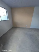 <strong>Casa com passagem lateral no Parque das Palmeiras</strong>