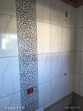 Casa De Esquina Com Amplo Terreno No Leila Maria!